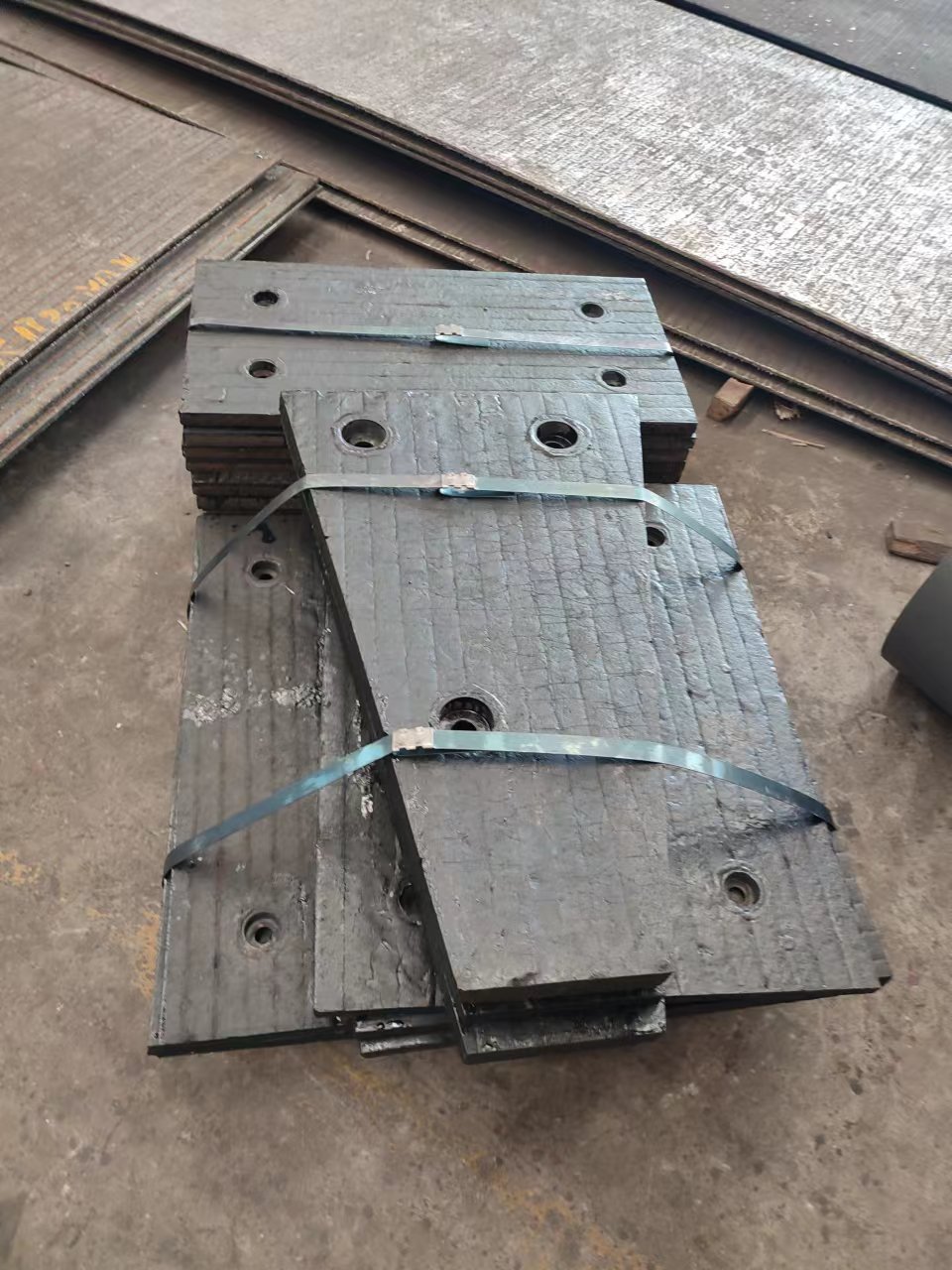 贵州高硬度耐磨钢板10+10