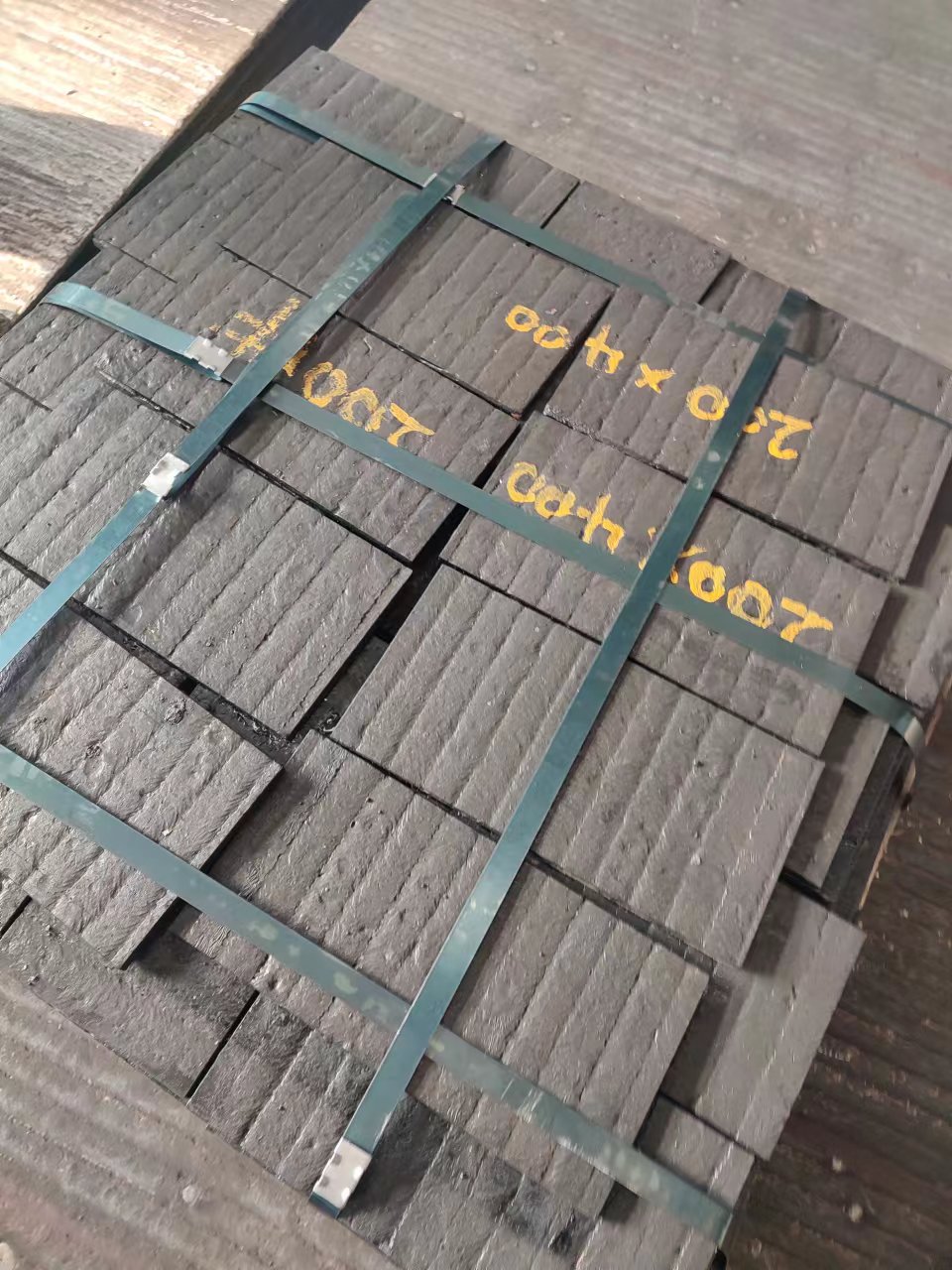 贵州堆焊耐磨板耐磨钢板