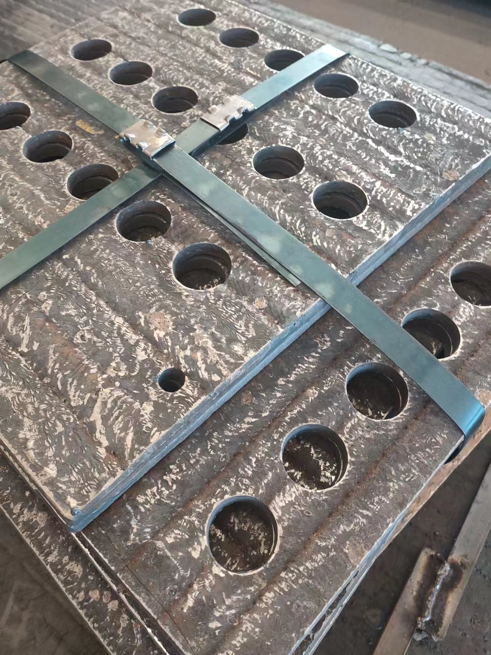 贵州耐磨板切割