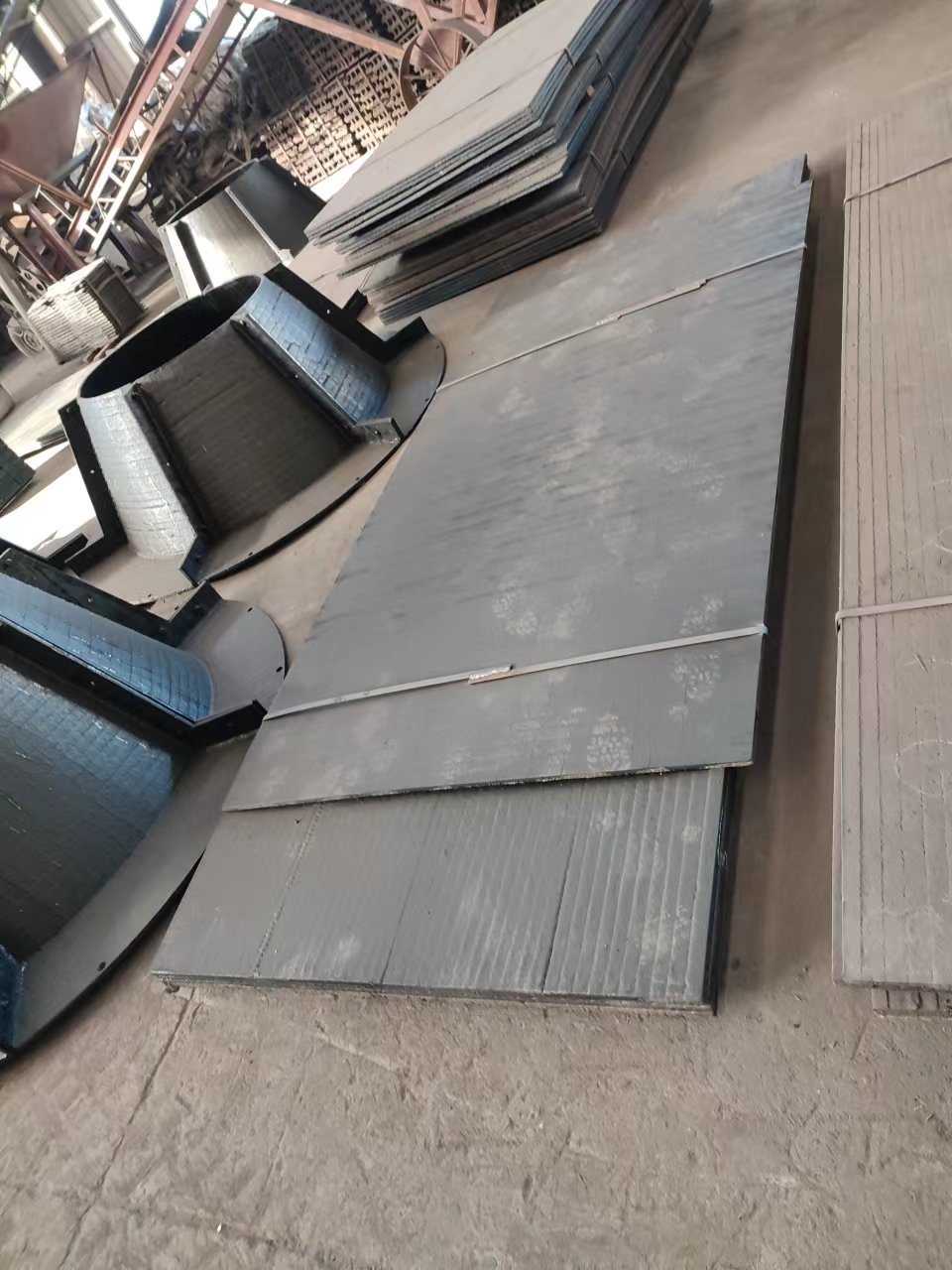 贵州堆焊耐磨板 高铬合金耐磨板